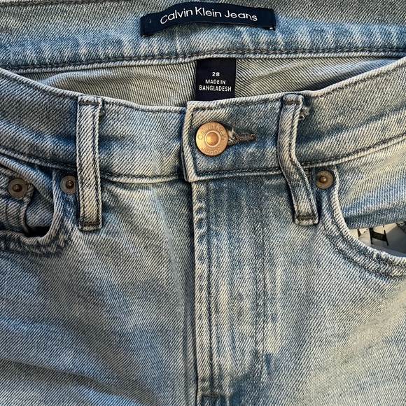 CALVIN KLEIN WOMEN’S JEANS - Picture 2 of 3